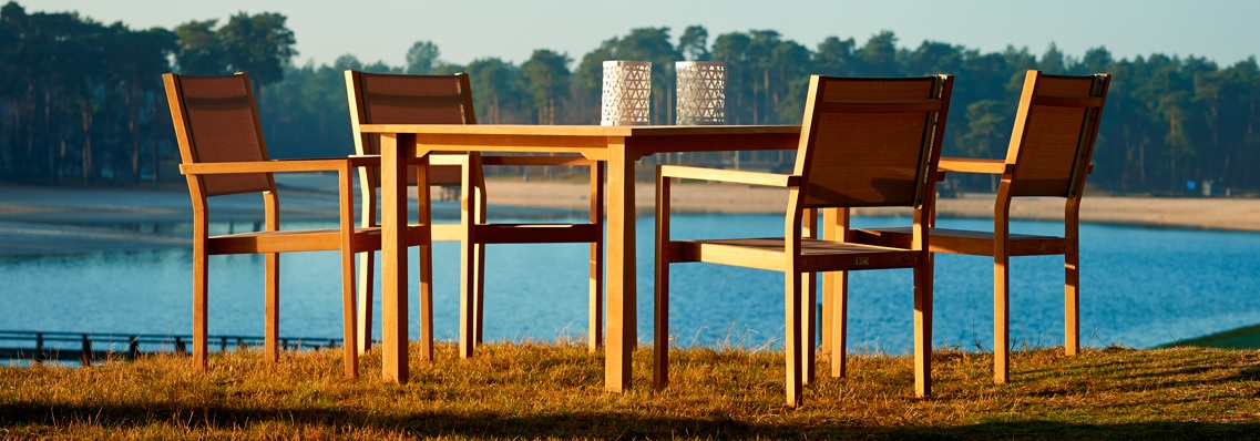 Traditional Teak dining