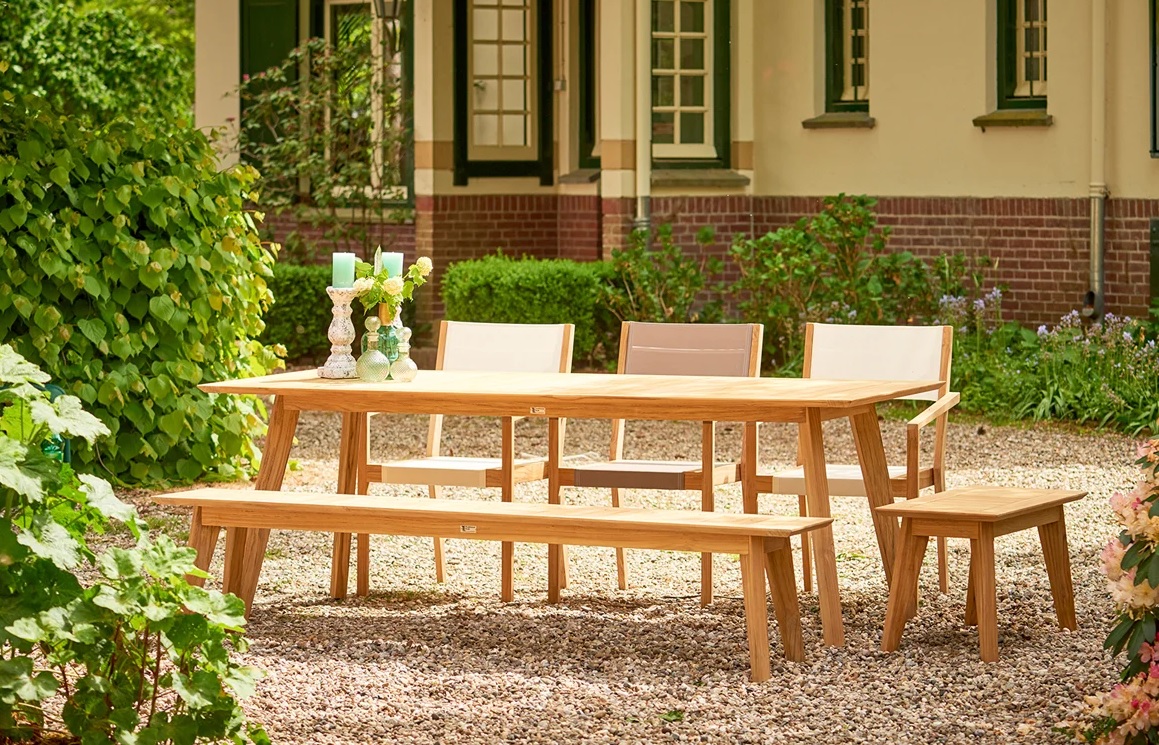 Traditional Teak LUNA