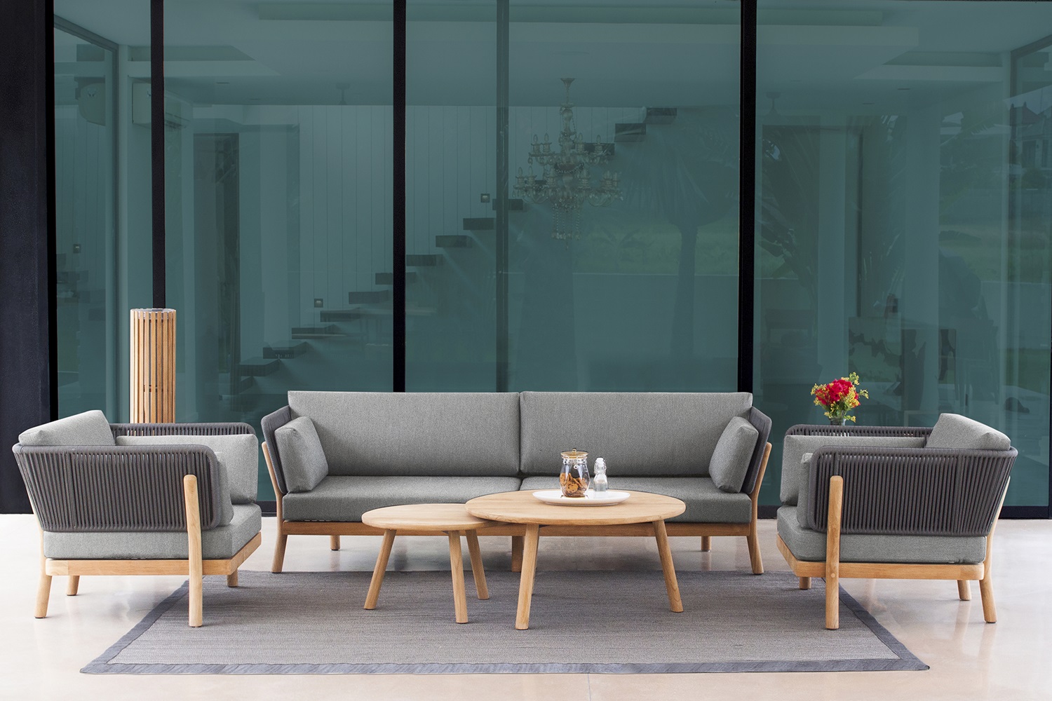 Traditional Teak lounge