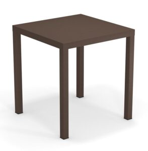 Emu Nova tafel 70 x 70 cm Indian Brown