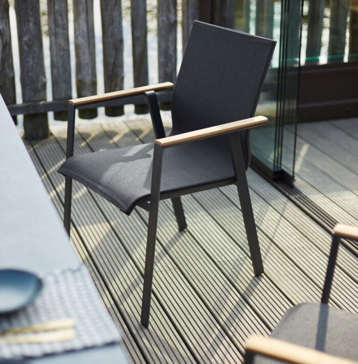 Solpuri SOUL stapelstoel Anthracite teak arm - Afbeelding 5
